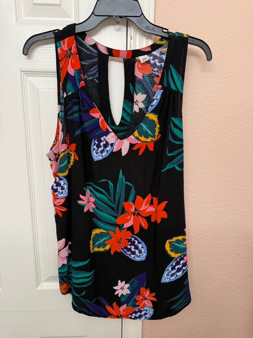 Old Navy Black Floral Tropical Keyhole Tank Top - Size Large